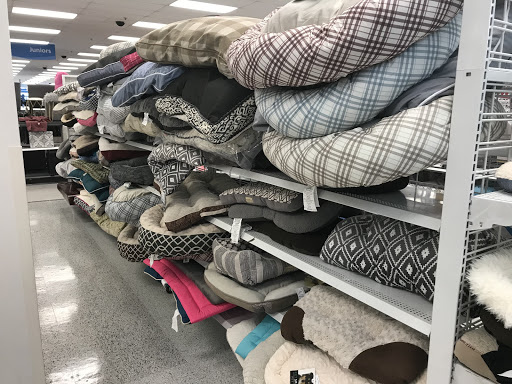 Clothing Store «Ross Dress for Less», reviews and photos, 2420 Chemical Rd, Plymouth Meeting, PA 19462, USA