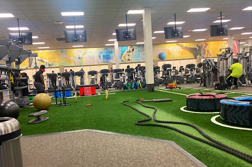 Gym «LA Fitness», reviews and photos, 17365 Torrence Ave, Lansing, IL 60438, USA