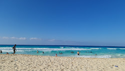 La Bella Lagoon Beach'in fotoğrafı biraz temiz temizlik seviyesi ile