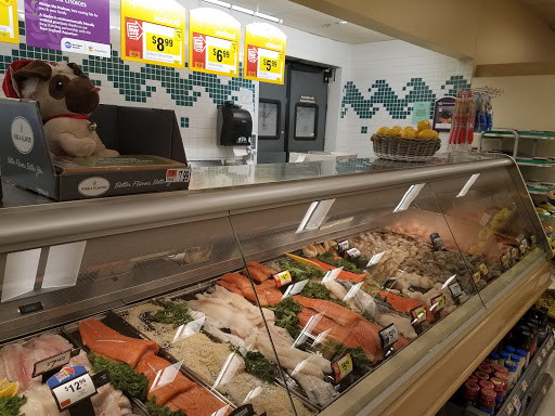 Grocery Store «Stop & Shop», reviews and photos, 1360 W Main Rd, Middletown, RI 02842, USA