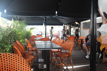 Le Café du Centre 2 Rue du Port, 29930 Pont-Aven