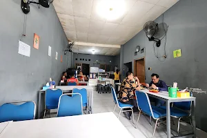 Rumah Makan Tumatenden image