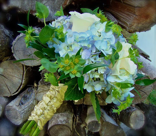 Consignment Shop «Old Bank Flowers Art and Marketplace», reviews and photos, 66 Main St, East Hampton, CT 06424, USA