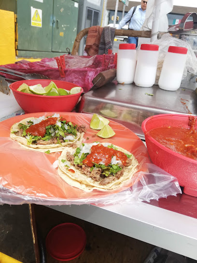 BIRRIA Y CONSOME EL PISTóN DORADO