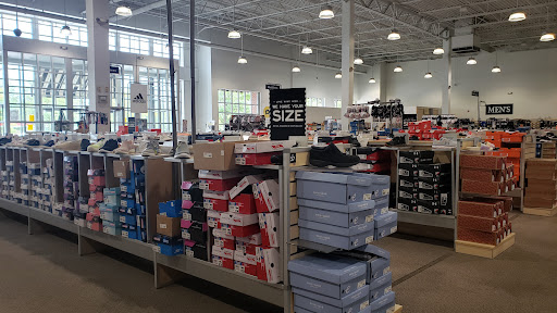 Shoe Store «DSW Designer Shoe Warehouse», reviews and photos, 12922 Middlebrook Road, Germantown, MD 20874, USA