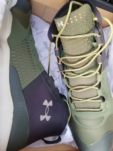 Clothing Store «Under Armour Factory House», reviews and photos, 321 Nut Tree Rd #232, Vacaville, CA 95687, USA