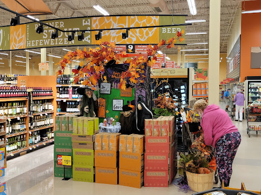 Grocery Store «Hannaford Supermarket», reviews and photos, 5 Hannaford Dr, York, ME 03909, USA