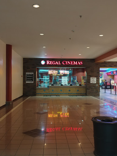 Movie Theater «Regal Cinemas Shoppingtown Mall 14», reviews and photos, 3649 Erie Blvd E, Syracuse, NY 13214, USA