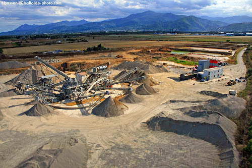 Magasin de materiaux de construction Betag - Presse à blocs Borgo