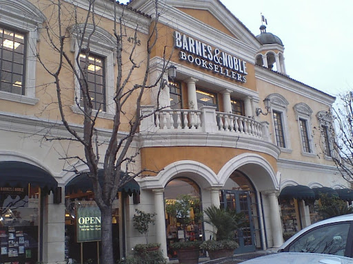Barnes & Noble image