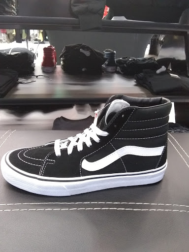 Shopping Mall «Foothill Square Shopping Center», reviews and photos, 10700 MacArthur Blvd #200, Oakland, CA 94605, USA