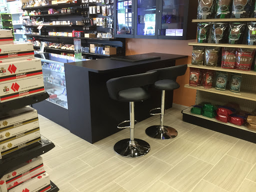 Vaporizer Store «Vape & Smoke», reviews and photos, 635 Lakewood Rd, Waterbury, CT 06704, USA