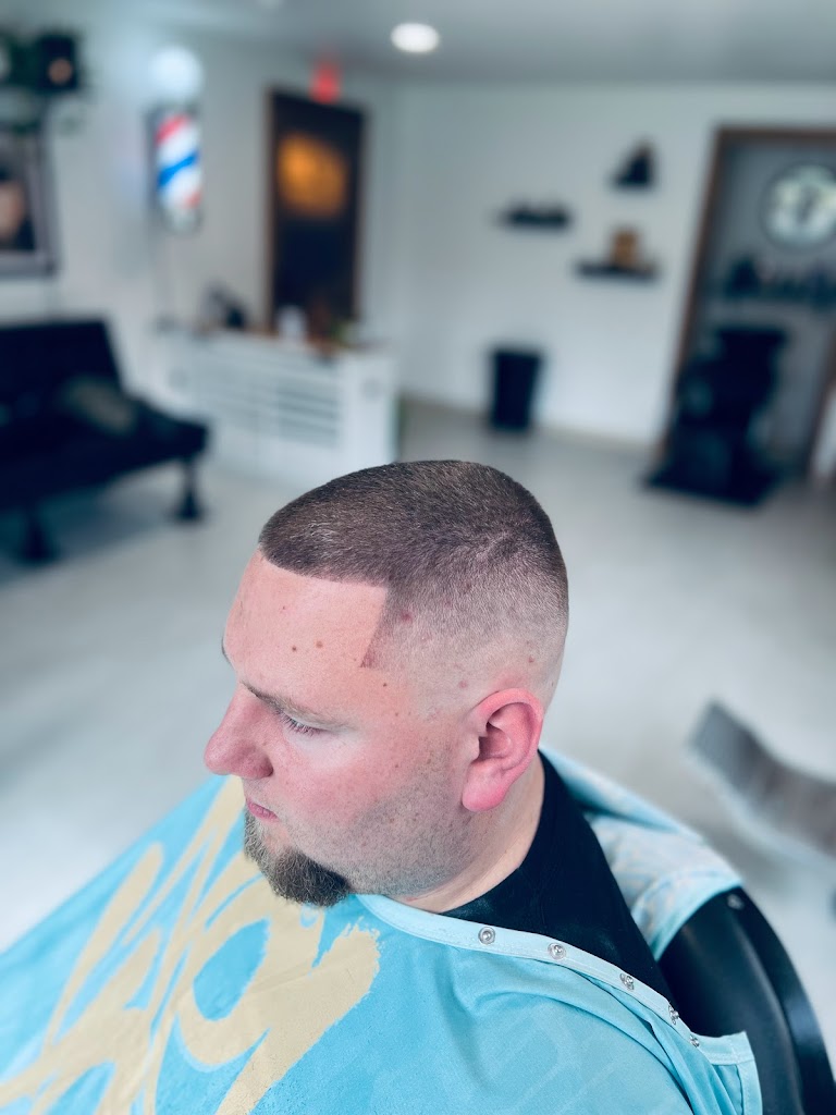 Clifford’s Barber Co. 13346