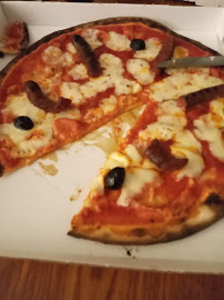 Plats et boissons du Pizzeria Le Sicilien à Les Angles - n°3