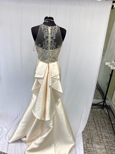 Bridal Shop «Allettante Bellezza Bridal and Designer Gowns», reviews and photos, 2325 SE Federal Hwy, Stuart, FL 34994, USA
