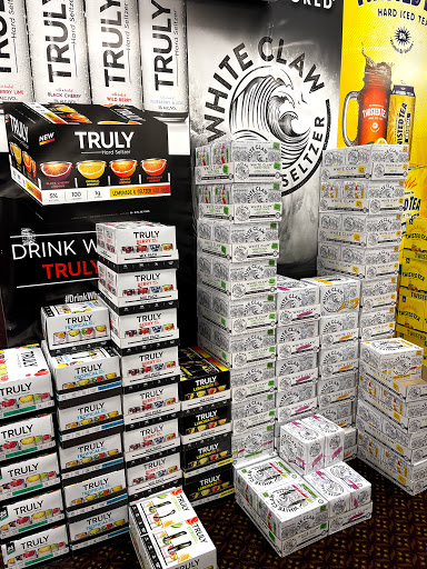 Liquor Store «M & R Liquors», reviews and photos, 206 Buckland Rd, South Windsor, CT 06074, USA