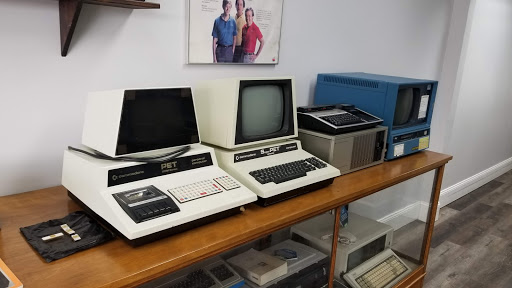 Used Computer Store «Epc Inc», reviews and photos, 3941 Harry S Truman Blvd, St Charles, MO 63301, USA