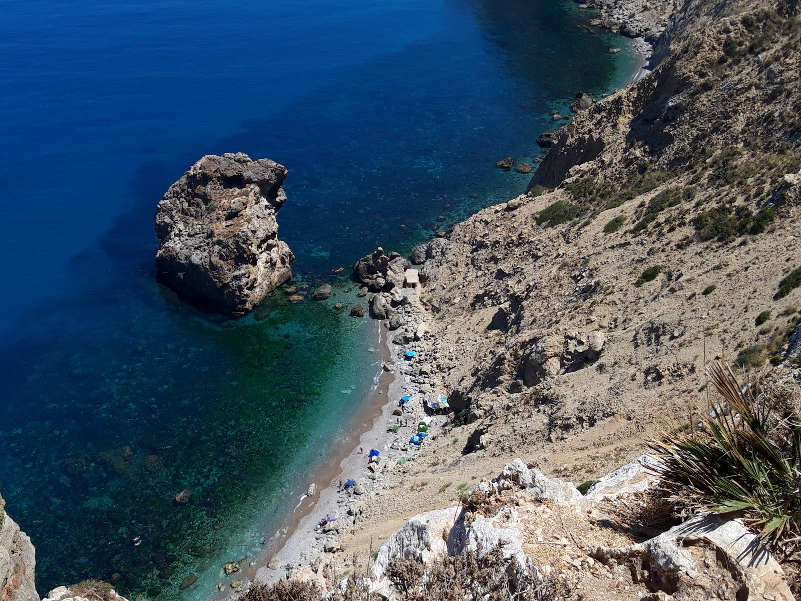 Foto von Plage de Taydiwine mit grauer kies Oberfläche