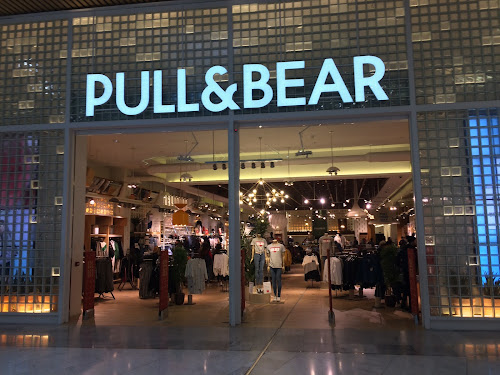 Magasin de vêtements Pull & Bear Roissy-en-France