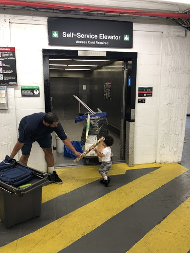 Truck Rental Agency «U-Haul Moving & Storage of Riverdale», reviews and photos, 230 W 230th St, Bronx, NY 10463, USA