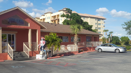 Liquor Store «Norman’s Liquors and Fine Wines», reviews and photos, 5235 Gulf Blvd, St Pete Beach, FL 33706, USA