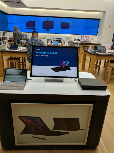Computer Store «Microsoft Store - Westfield San Francisco Centre», reviews and photos, 845 Market St #257, San Francisco, CA 94103, USA