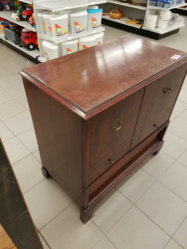 Thrift Store «Neenah Goodwill Retail Store & Training Center», reviews and photos