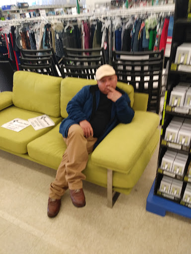 Discount Store «Bargain Hunt», reviews and photos, 924 N Mulberry St #110, Elizabethtown, KY 42701, USA