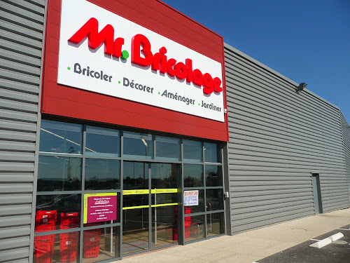 Magasin de materiaux de construction Mr.Bricolage Bauge Baugé en Anjou