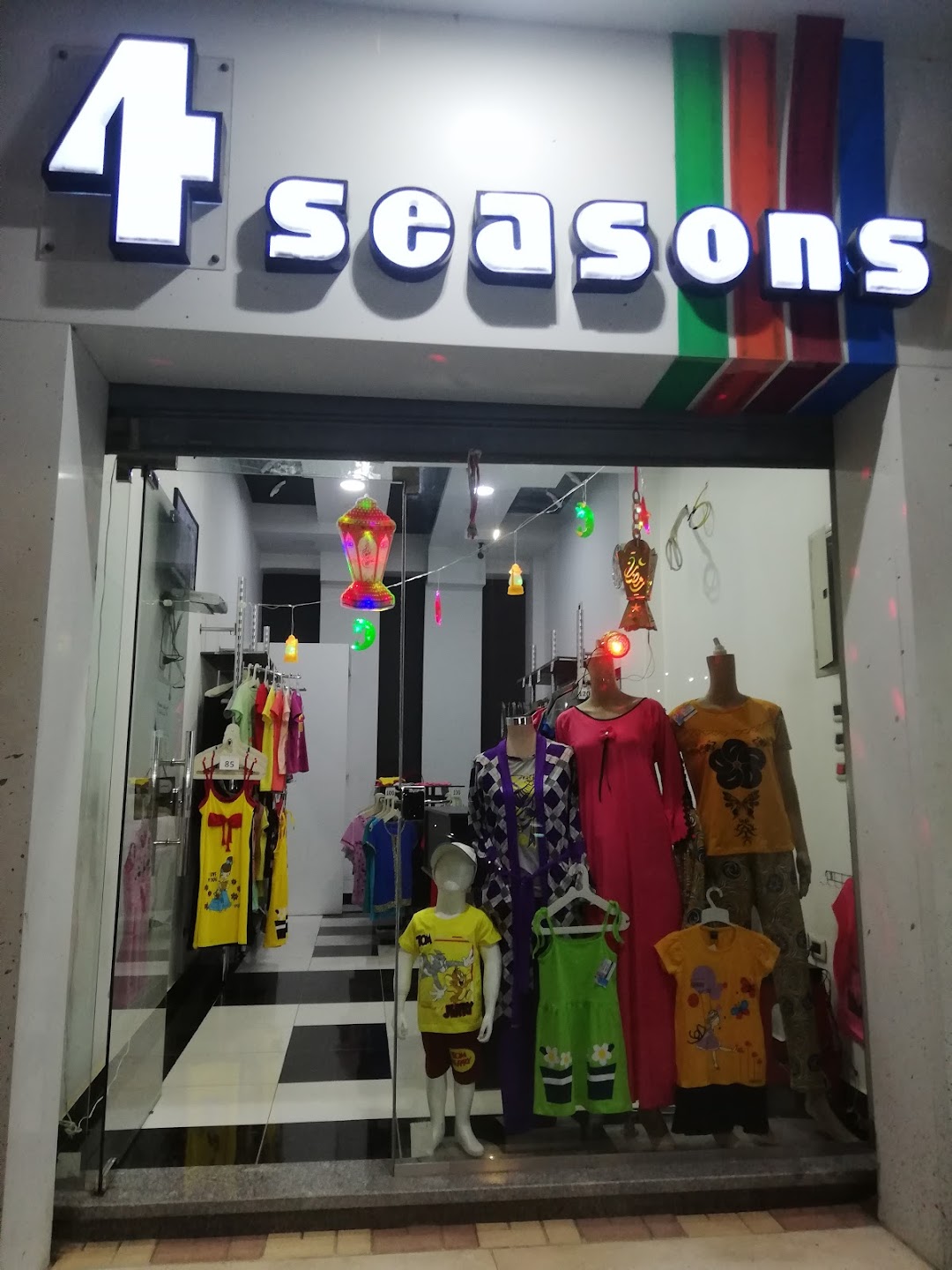 4 Seasons Clothes