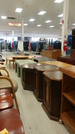 Thrift Store «Goodwill of North Georgia: Kennesaw Store and Donation Center», reviews and photos, 2500 Cobb Pkwy N, Kennesaw, GA 30152, USA