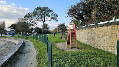 Aire de jeux à Plouhinec