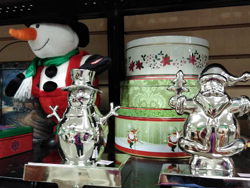 Thrift Store «Goodwill Store & Donation Center», reviews and photos, 28901 S Western Ave, Rancho Palos Verdes, CA 90275, USA