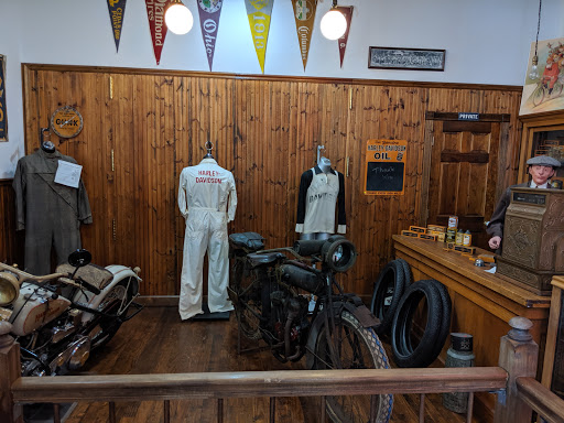 Harley-Davidson Dealer «A.D. Farrow Co. Harley-Davidson (Downtown)», reviews and photos, 491 W Broad St, Columbus, OH 43215, USA