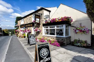 Hare and Hounds Pub in Tingley image