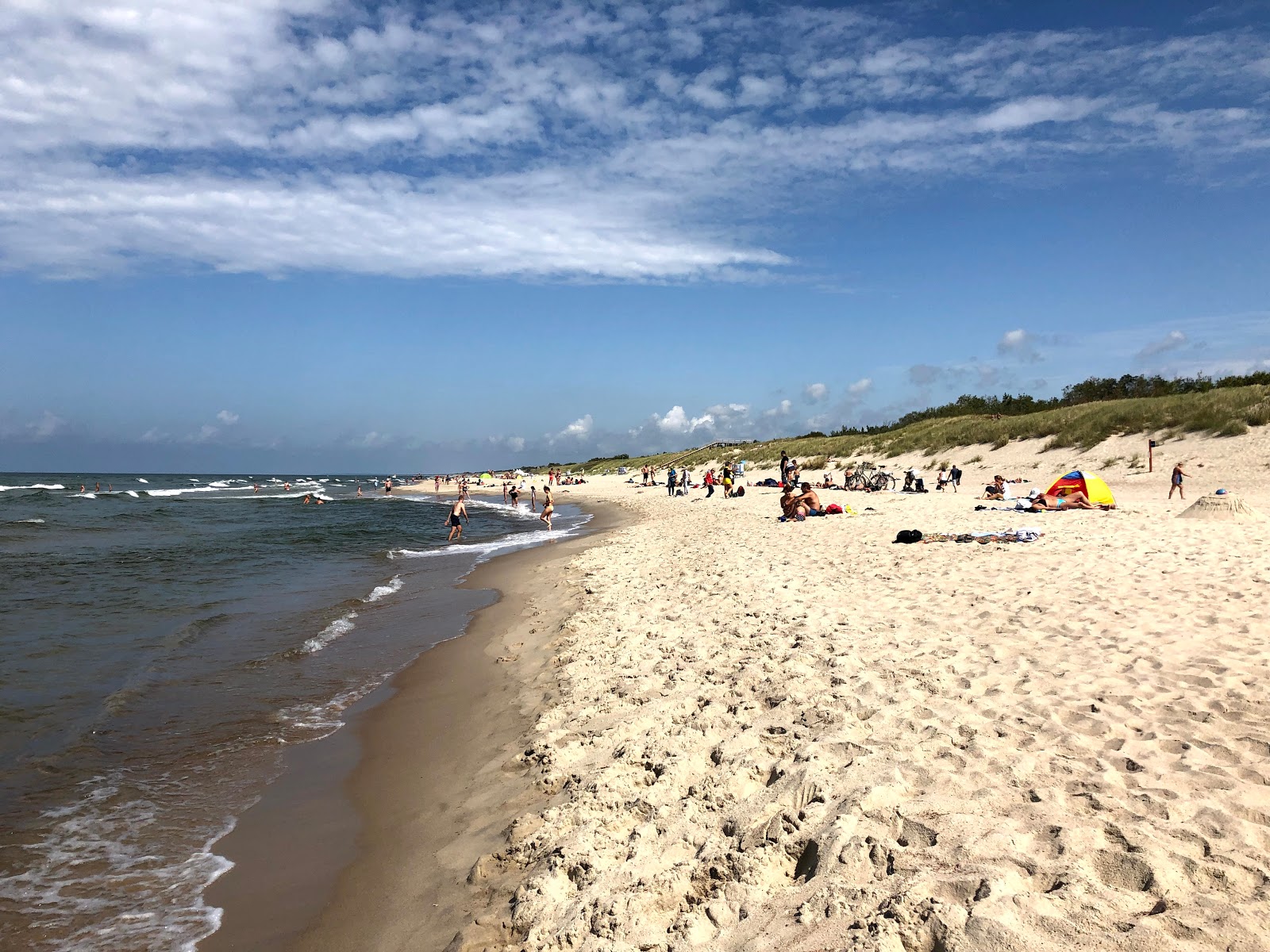 Fotografija Nida II Beach z turkizna voda površino