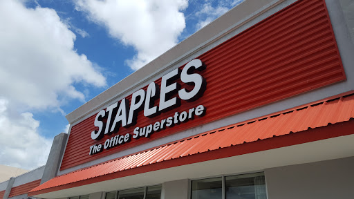 Staples, 2120 SW 32nd Ave, Coral Gables, FL 33145, USA, 