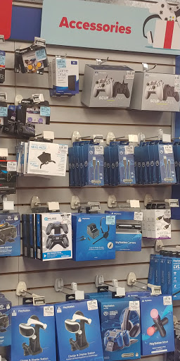 Video Game Store «GameStop», reviews and photos, 6068 Shingle Creek Pkwy, Brooklyn Center, MN 55430, USA