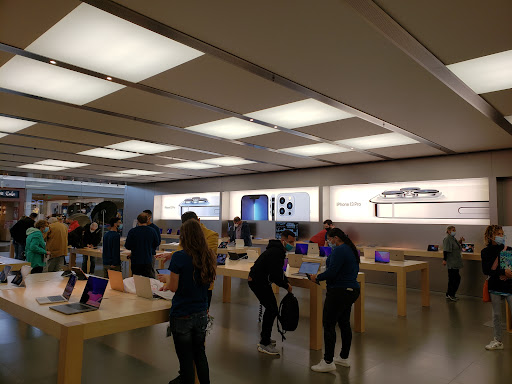 Computer Store «Apple Walt Whitman», reviews and photos, 160 Walt Whitman Rd, Huntington Station, NY 11746, USA