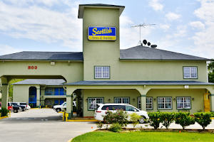 Scottish Inns & Suites Alvin, TX image
