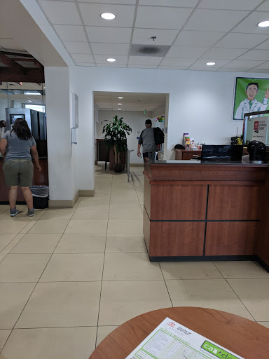 Toyota Dealer «Toyota Of Whittier», reviews and photos, 14577 Whittier Blvd, Whittier, CA 90605, USA