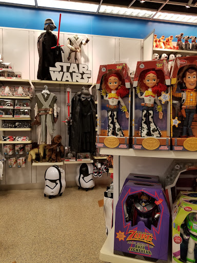 Toy Store «Disney Store», reviews and photos, 6170 Grand Ave, Gurnee, IL 60031, USA