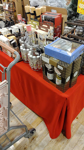 Department Store «HomeGoods», reviews and photos, 65 Commerce Way, Seekonk, MA 02771, USA