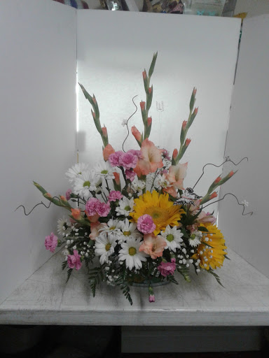 Florist «Every Loving Bloom Florist», reviews and photos, 110 Fairview Ln, Clarksville, TN 37040, USA