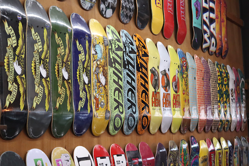 Snowboard Shop «The Vault - Snowboards & Skateboards», reviews and photos, 227 G St, Davis, CA 95616, USA