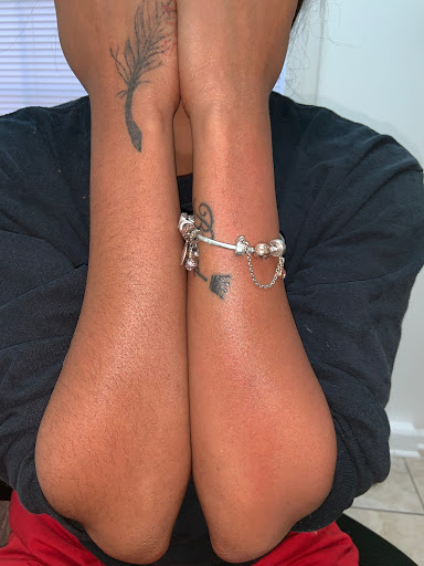 Day Spa «Beautiful Revenge Salon and Spa», reviews and photos, 652 Roosevelt Rd, Glen Ellyn, IL 60137, USA