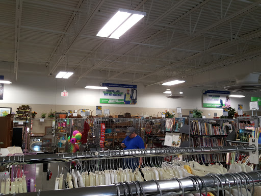 Thrift Store «Goodwill Industries Crystal Lake», reviews and photos, 1016 Central Park Dr, Crystal Lake, IL 60014, USA