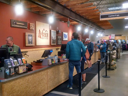 Camping Store «REI», reviews and photos, 11581 Fountains Dr, Maple Grove, MN 55369, USA