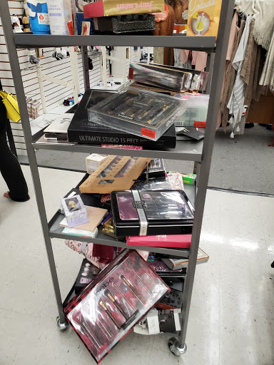 Clothing Store «Burlington Coat Factory», reviews and photos, 1025 W Patrick St, Frederick, MD 21702, USA