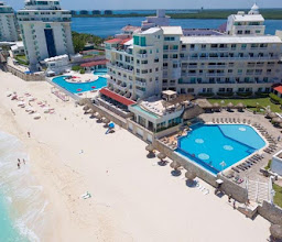 AR Cancun Plaza photo